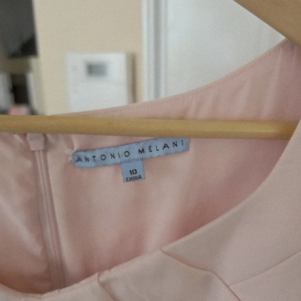 Elegant Pink Off-Shoulder Dress - Picture 2 of 4